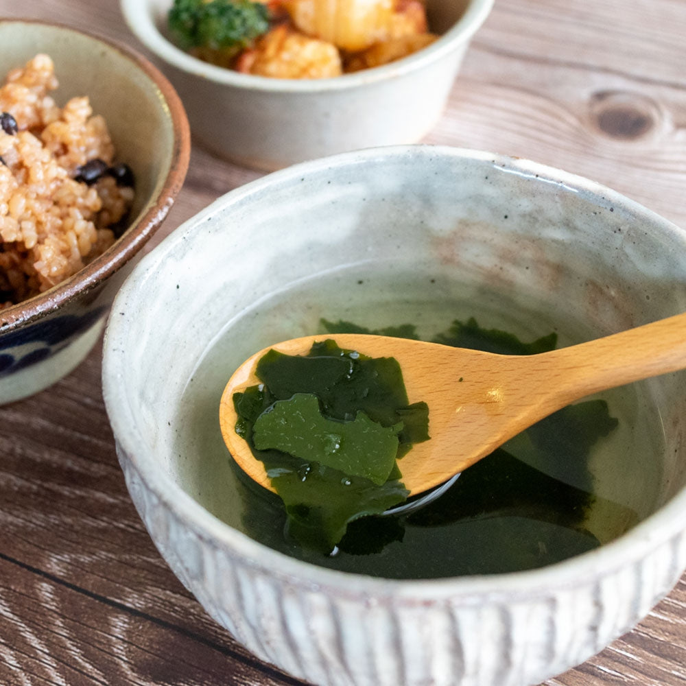 お湯を注ぐだけ簡単わかめスープ
