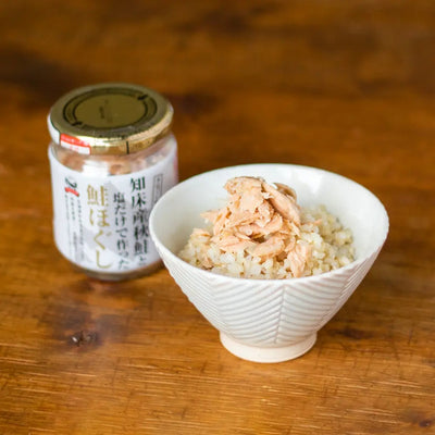 北海道産秋鮭と塩だけで作った鮭ほぐし