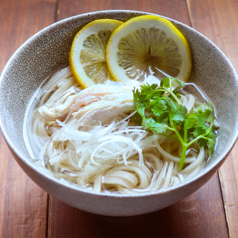 鶏とレモンの冷やし玄米ラーメン