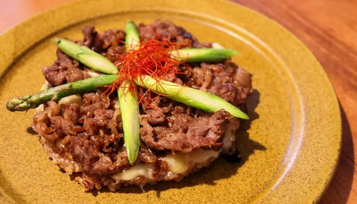 醤油糀の焼肉寝かせ玄米ピザ
